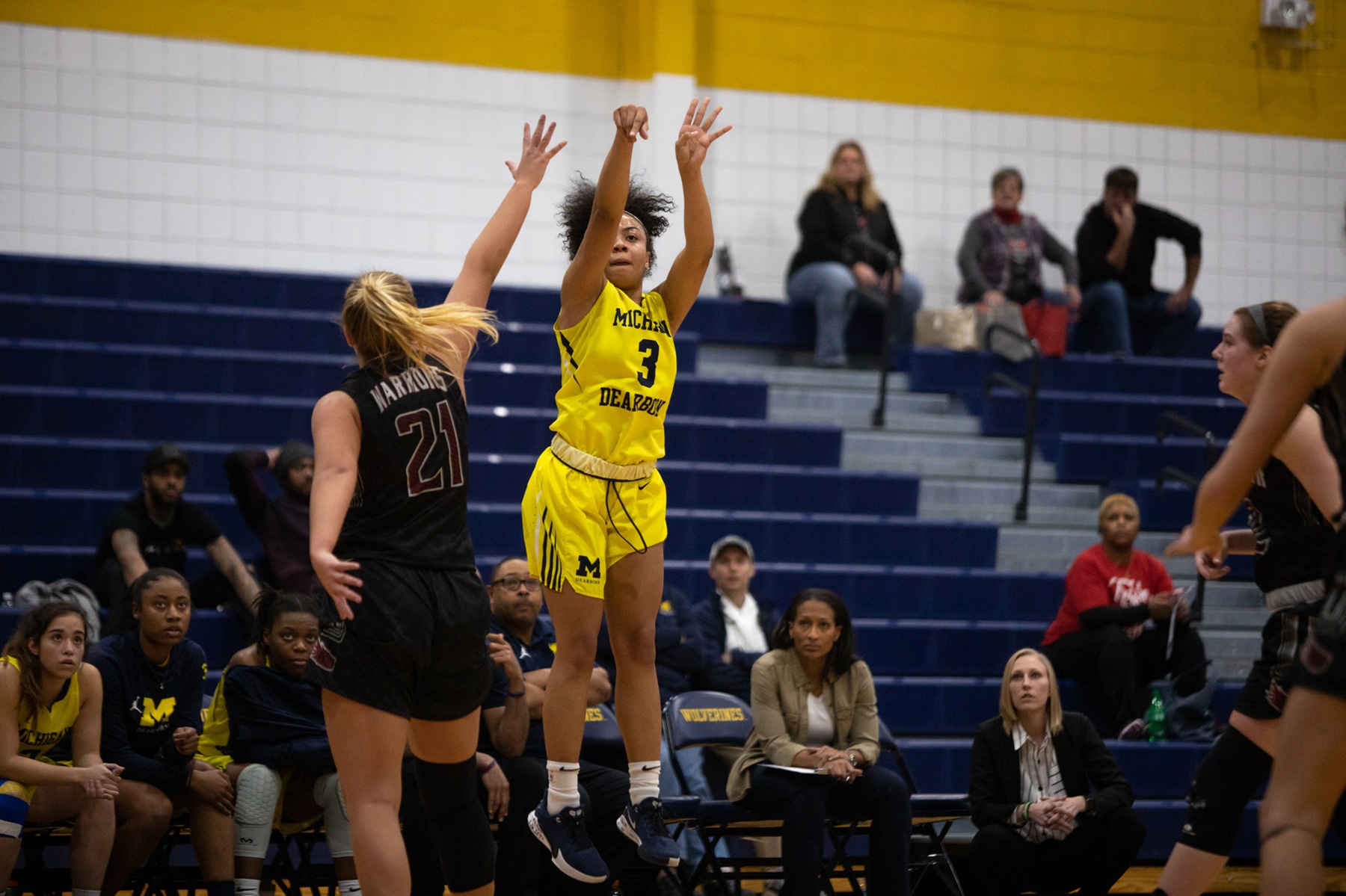 Wolverines use hot start to take down Blue Devils