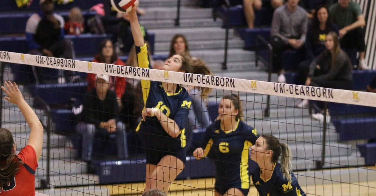 Volleyball drops road match to Cornerstone