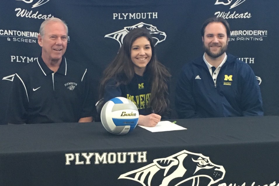 Volleyball Signs a Setter