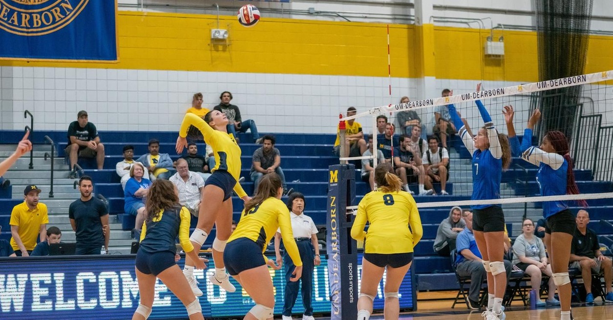 Wolverines fall in four sets to Blue Devils